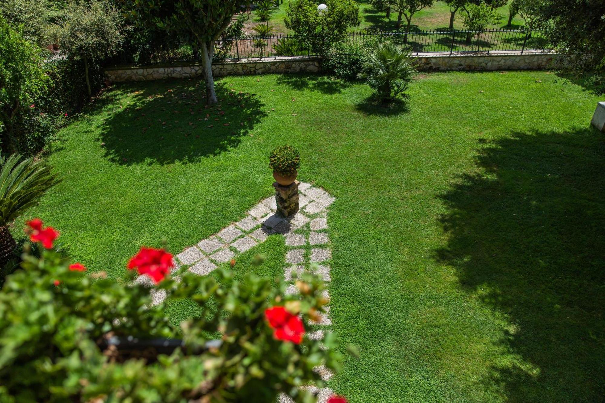 I Lecci Guesthouse San Felice Circeo Exterior foto